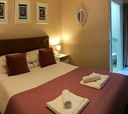 The Capital Boutique Bed & Breakfast 4*