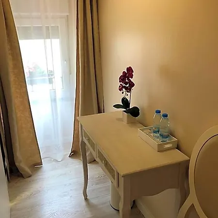 The Capital Boutique Bed & Breakfast 4*