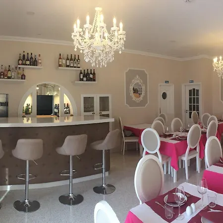 לינה וארוחת בוקר The Capital Boutique 2*