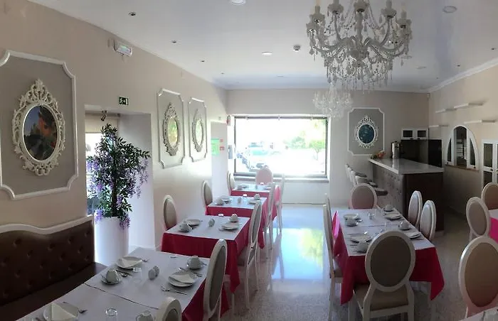 The Capital Boutique Пениши